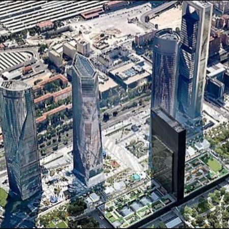 De Frente A 4 Torres, Habitacion Con Bano 호텔 마드리드 외부 사진